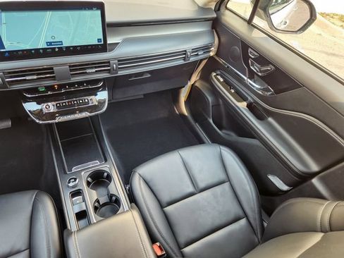New 2026 Lincoln Corsair Premiere AWD/4WD image 12