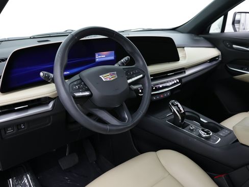 Used 2025 Cadillac XT4 Premium Luxury w/ Cold Weather Package FWD image 14