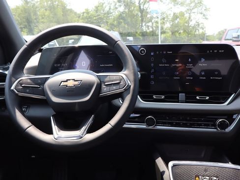 New 2027 Chevrolet Equinox LT w/ Convenience Package II AWD/4WD image 11