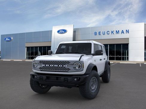 Used 2025 Ford Bronco Badlands image 3