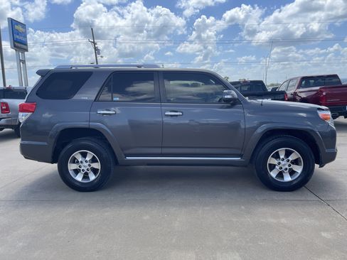 Used 2013 Toyota 4Runner SR5 w/ Convenience Pkg AWD/4WD image 3