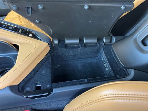 Used 2020 Chevrolet Corvette Stingray Preferred Cpe w/ 2LT Preferred Equipment Group RWD image 43