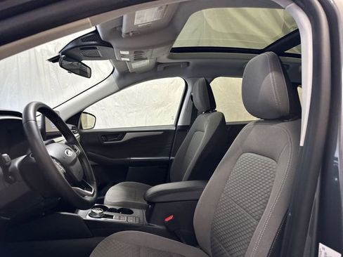 Used 2022 Ford Escape SE w/ SE Sport Appearance Package FWD image 11