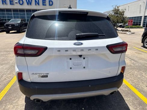 Used 2023 Ford Escape Active w/ Tech Pack #1 FWD image 4