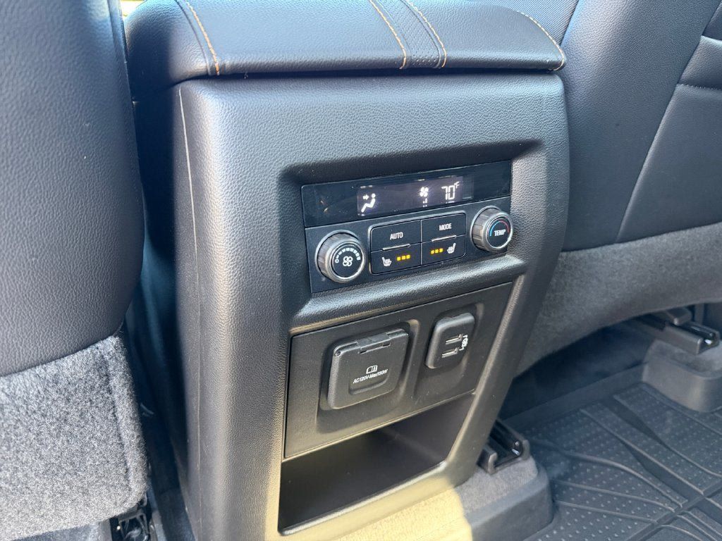 Used 2020 Chevrolet Traverse Premier AWD/4WD image 33