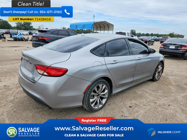 Used 2015 Chrysler 200 S FWD image 4