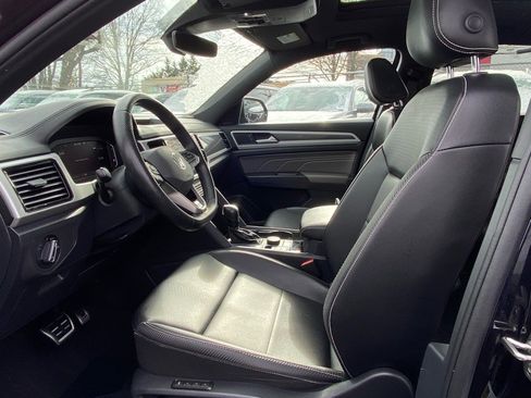 Used 2022 Volkswagen Atlas Cross Sport SEL R-Line image 12