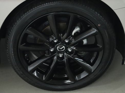 Used 2022 MAZDA MAZDA3 s image 10