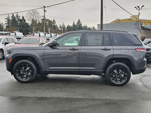 New 2026 Jeep Grand Cherokee Altitude image 5