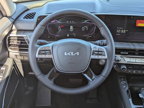 New 2025 Kia Telluride EX image 16