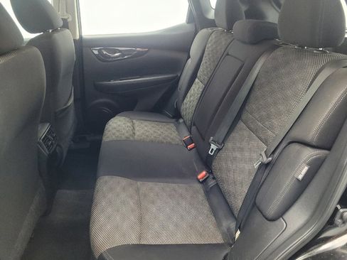 Used 2020 Nissan Rogue Sport SV image 18