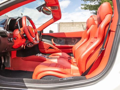 Used 2012 Ferrari 458 Spider RWD image 57