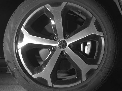 Used 2026 Volkswagen Tiguan SE AWD/4WD image 13