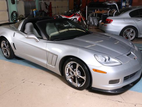 Used 2011 Chevrolet Corvette Grand Sport w/ Preferred Equipment Group RWD image 5