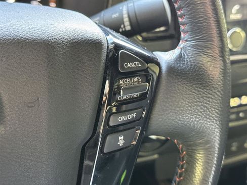 Used 2024 Nissan Frontier PRO-4X w/ Technology Package image 25