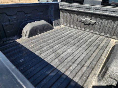 Used 2021 Chevrolet Silverado 1500 LT Trail Boss w/ Convenience Package II AWD/4WD image 6