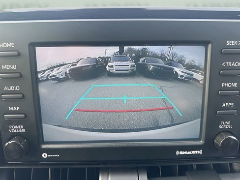 Used 2021 Toyota RAV4 LE image 18