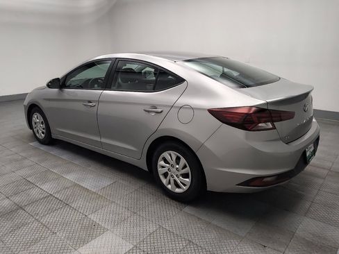 Used 2020 Hyundai Elantra SE FWD image 3