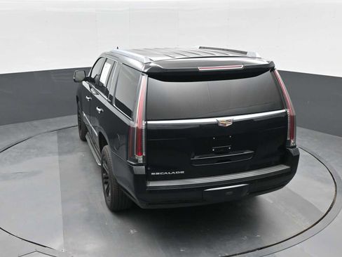 Used 2018 Cadillac Escalade 4WD image 25