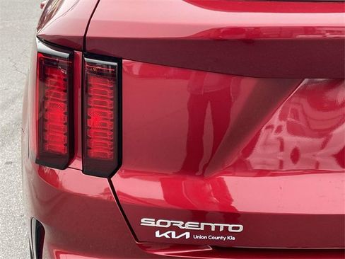 Certified 2023 Kia Sorento EX w/ Panoramic Sunroof Package image 16