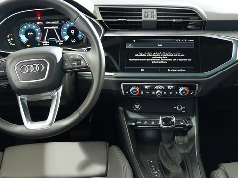 Certified 2025 Audi Q3 2.0T Premium w/ Convenience Package image 21