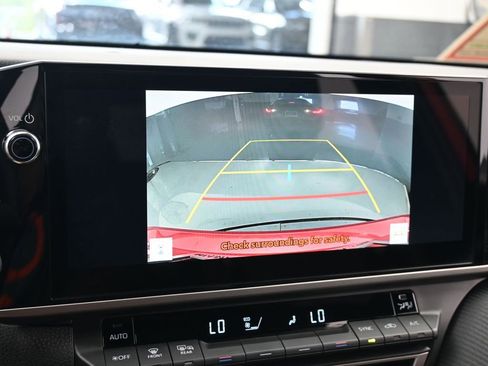 Used 2025 Toyota Camry SE w/ Multimedia Upgrade Package image 18