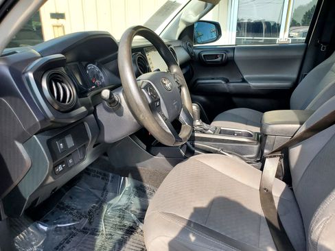 Used 2020 Toyota Tacoma SR w/ SR Convenience Package RWD image 40