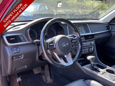 Used 2020 Kia Optima SE image 3