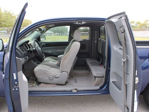 Used 2005 Toyota Tacoma 2WD Access Cab image 8