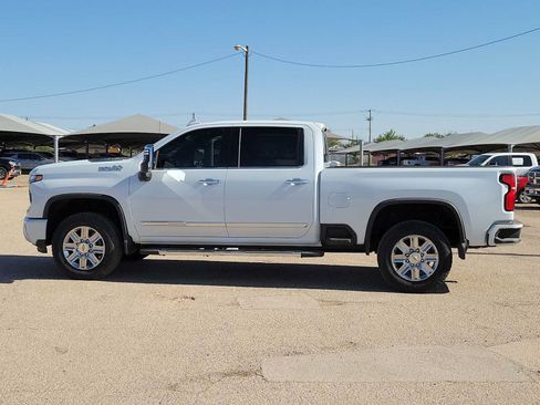 New 2026 Chevrolet Silverado 2500 High Country w/ Z71 Off-Road Package AWD/4WD image 5