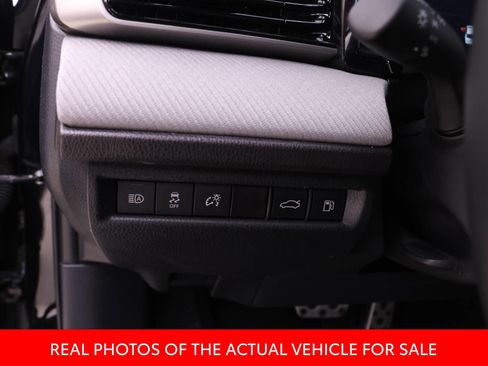 Certified 2025 Toyota Camry SE image 11