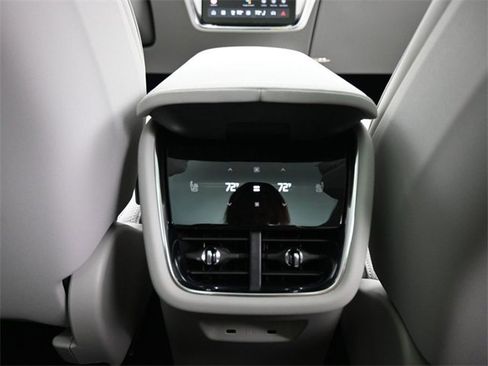 New 2025 Volvo EX90 Plus w/ Protection Package Premier image 30