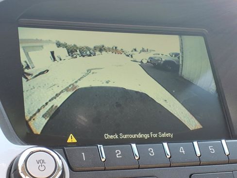 Used 2013 Chevrolet Equinox LT FWD image 9