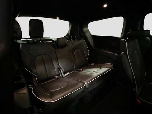 New 2026 Chrysler Pacifica Limited AWD/4WD image 30