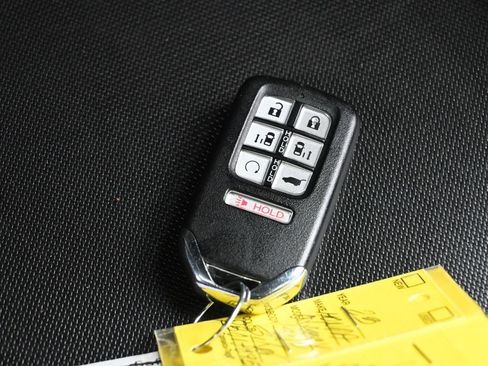 Certified 2023 Honda Odyssey Touring image 32