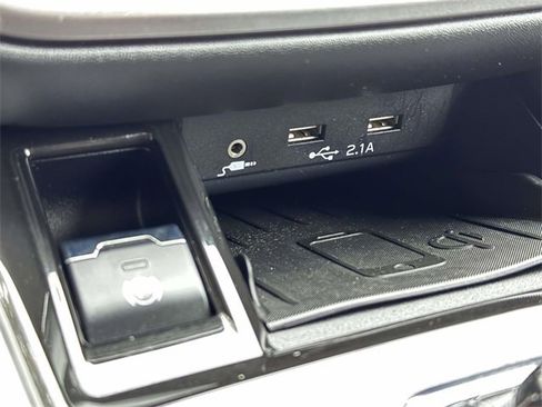 Used 2021 Subaru Outback Premium image 18