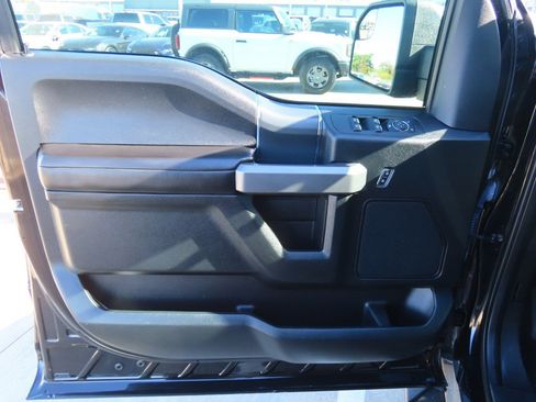 Used 2018 Ford F150 XLT w/ Equipment Group 302A Luxury image 21