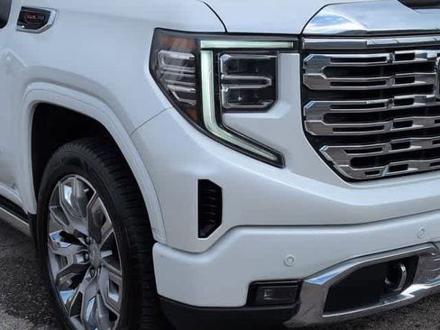 Used 2023 GMC Sierra 1500 Denali w/ Denali Reserve Package AWD/4WD image 11