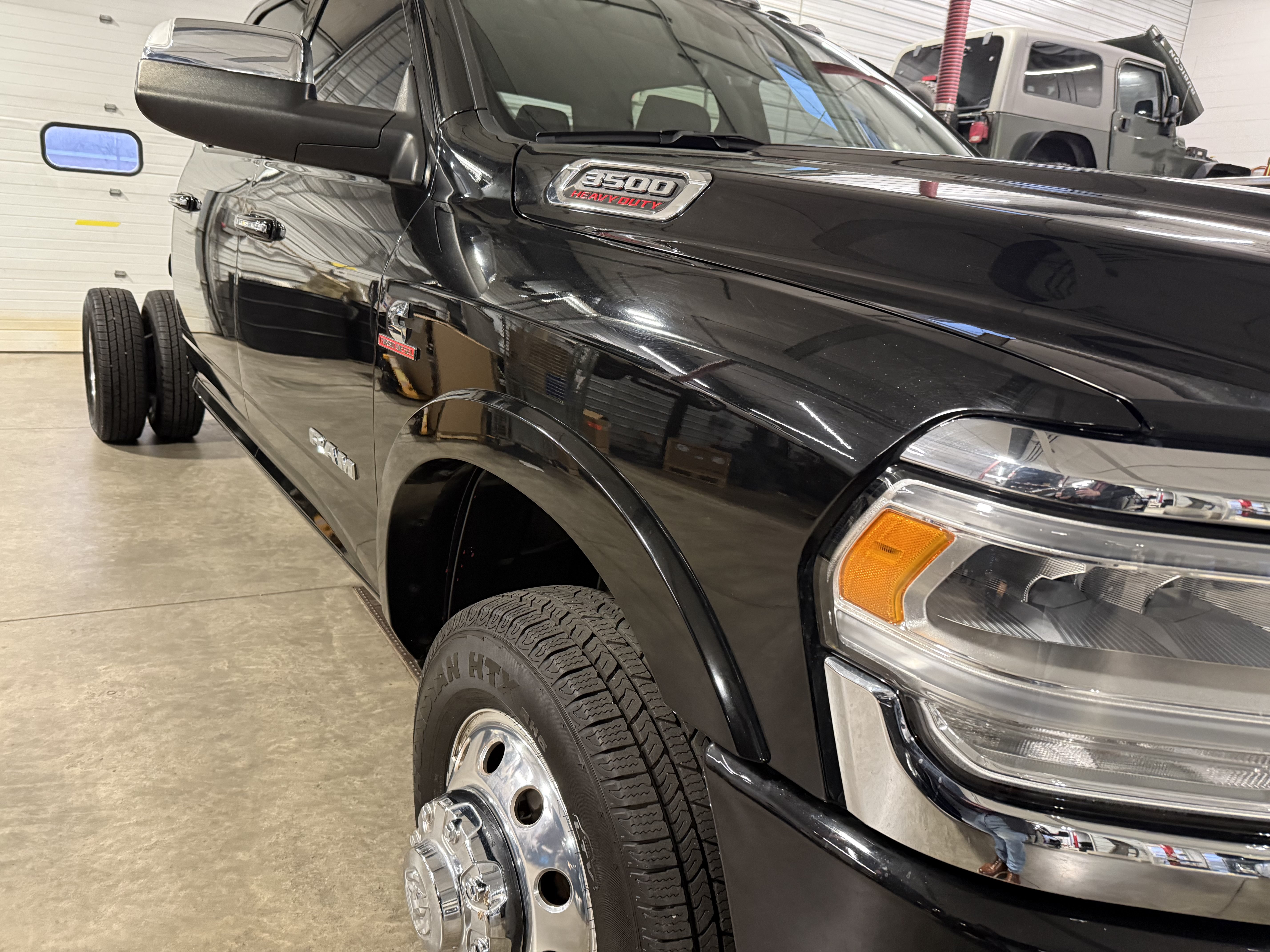 Used 2022 RAM 3500 Laramie AWD/4WD image 5