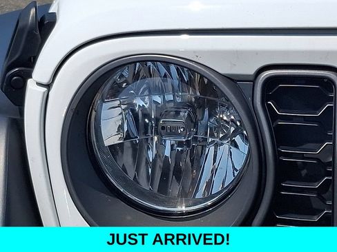 Used 2025 Jeep Wrangler Unlimited Sport AWD/4WD image 9
