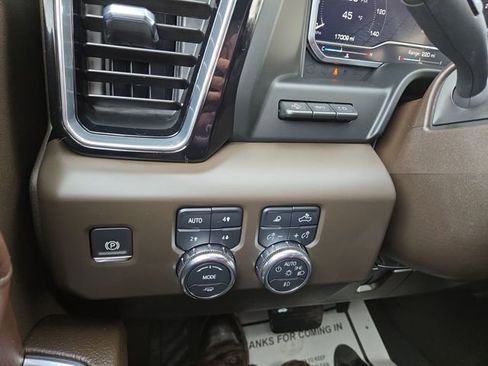 Used 2024 GMC Sierra 2500 Denali w/ Denali Reserve Package image 21