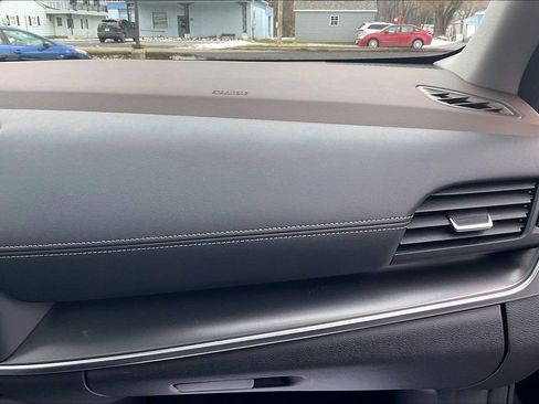 Used 2023 Nissan Rogue SV w/ SV Premium B Package image 15