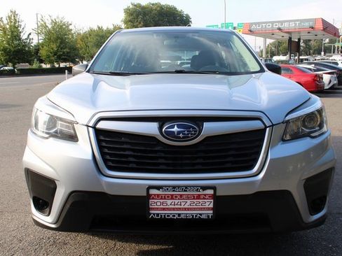 Used 2019 Subaru Forester Premium image 7
