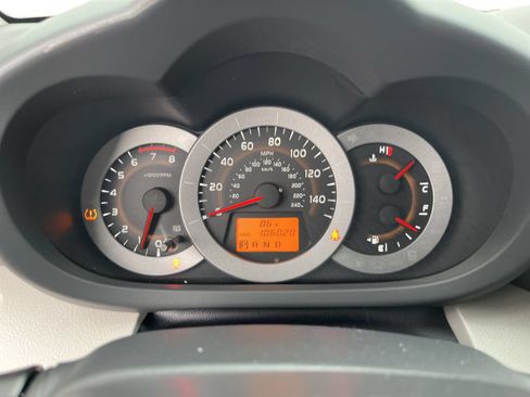 Used 2012 Toyota RAV4 FWD V6 w/ Value Pkg image 22