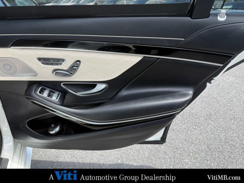 Used 2019 Mercedes-Benz S 560 4MATIC Sedan image 27