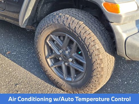 Used 2024 Jeep Wrangler Unlimited Sport AWD/4WD image 7