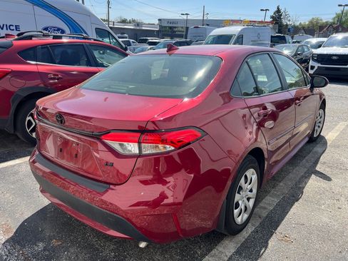 Used 2022 Toyota Corolla LE image 4