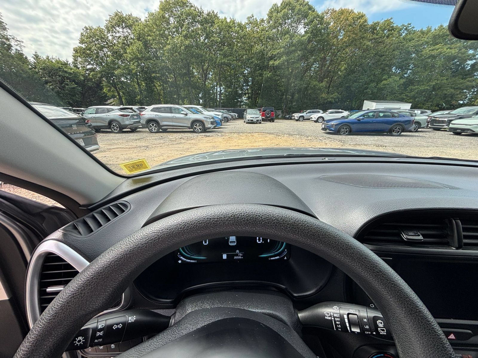 Used 2025 Kia Soul LX w/ LX Technology Package FWD image 33