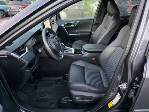 Used 2023 Toyota RAV4 XSE AWD/4WD image 16
