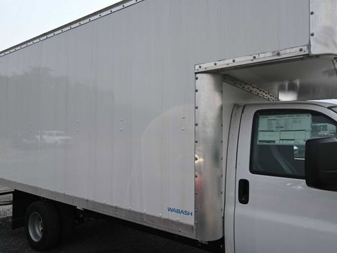 New 2024 GMC Savana 4500 w/ Power Convenience Package RWD image 36